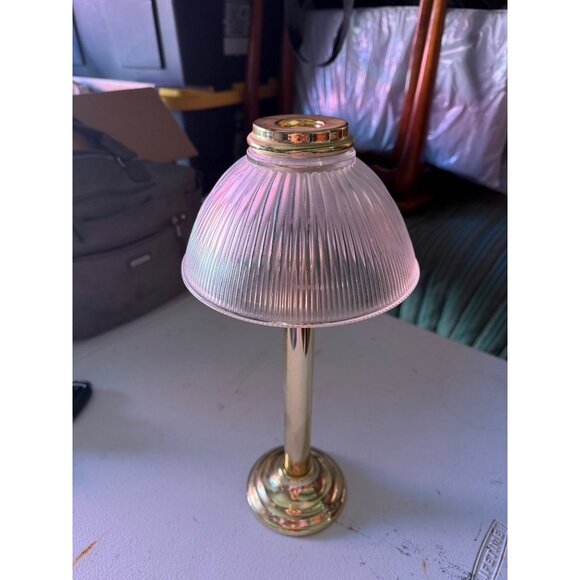 Vintage tabletop candle lamp from Partylite / circa 1980s bronze and glass shade - Picture 2 of 6